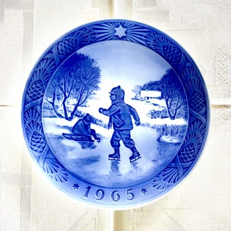 Jultallrik 1965 Royal Copenhagen ?Små skøjteløpere?