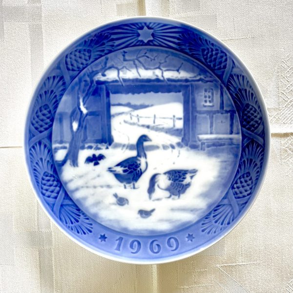 Jultallrik 1969 Royal Copenhagen ?I den gamle bondegård?