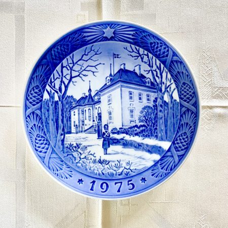 Jultallrik 1975 Royal Copenhagen ?Marselisborg slot?